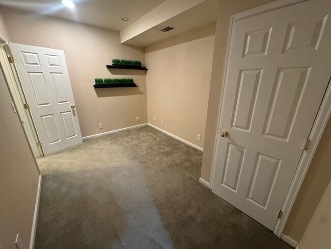 Building Photo - Spacious 4-Bedroom Home Near Sloan's Lake & Broncos Stadium