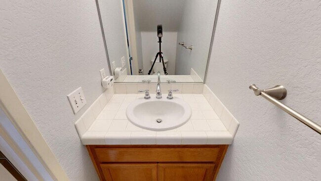 Building Photo - 7254 Shoreline Dr