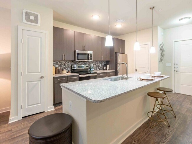 Building Photo - 120 Saint Louis-5074