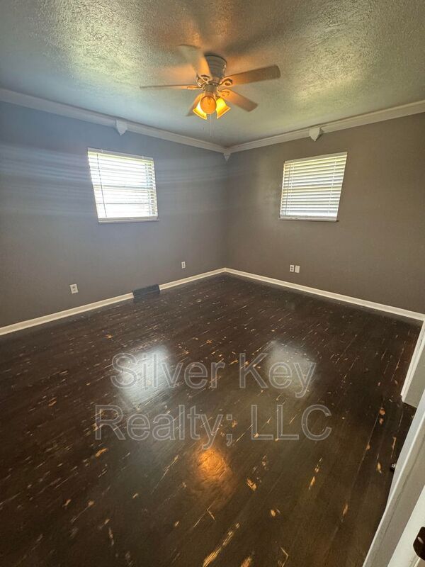 Building Photo - 103 Co Rd 807