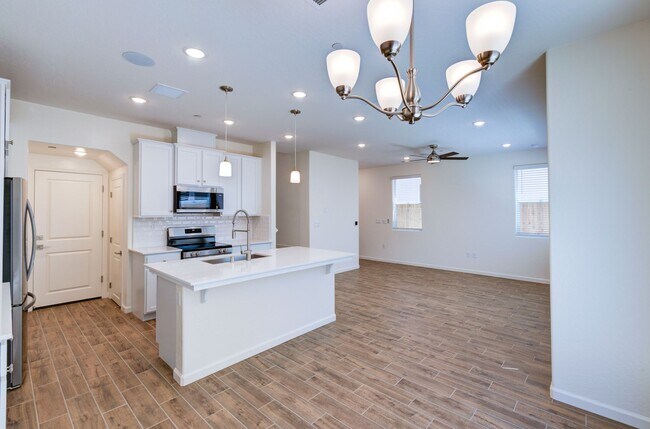 Building Photo - 1498 Vintage Ln