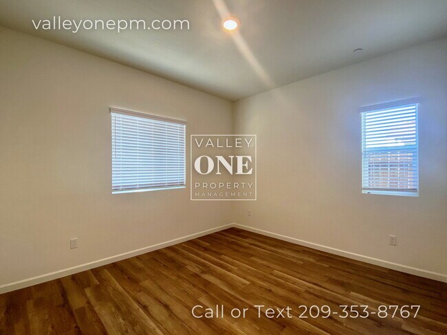 Building Photo - COMING SOON! 4 bedroom, 3 bath, pet-friendly NEWER HOME with Solar