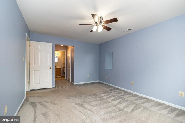 Building Photo - 109 Horseshoe Dr