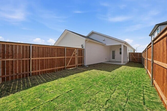 Building Photo - 201 Betsy Rd