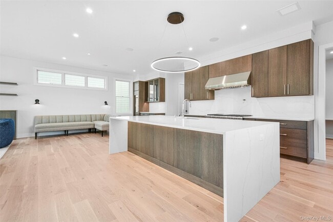 Building Photo - 65 Myrtle Blvd