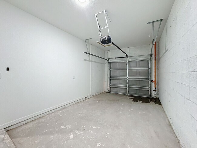 Building Photo - Townhouse For Lease in Saint Cloud