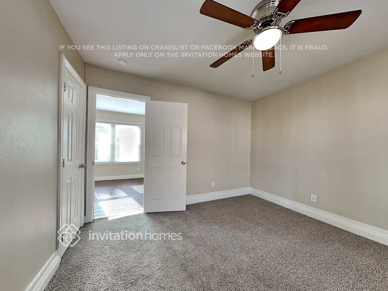 Building Photo - 3703 S Gramercy Pl