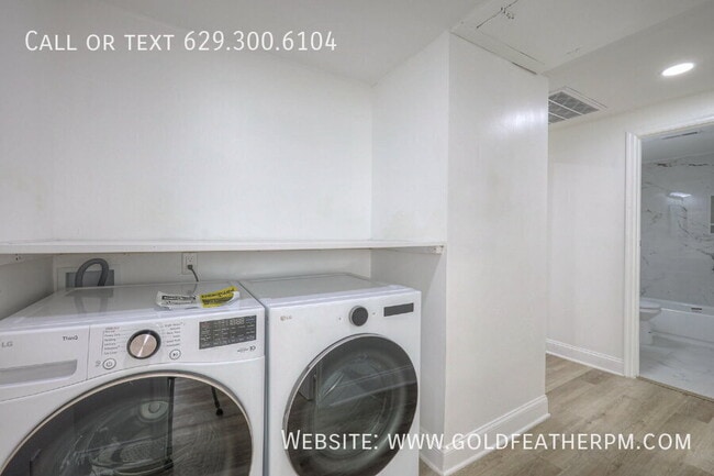 Building Photo - 1707 17th Ave N