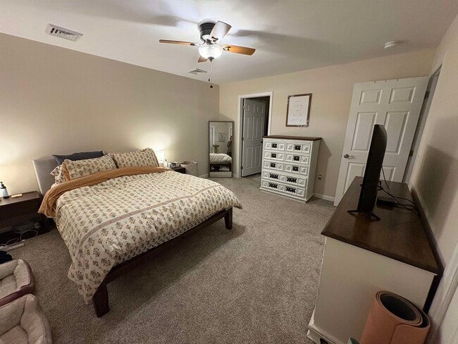 Building Photo - 48 Nicholas Ln