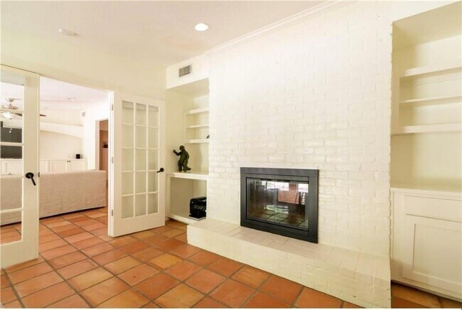 Building Photo - 10506 D-K Ranch Rd