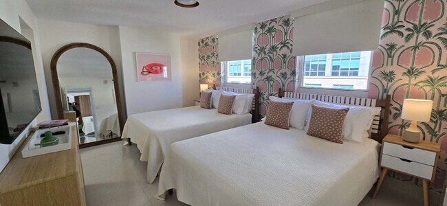 Building Photo - 1 SE 12th St