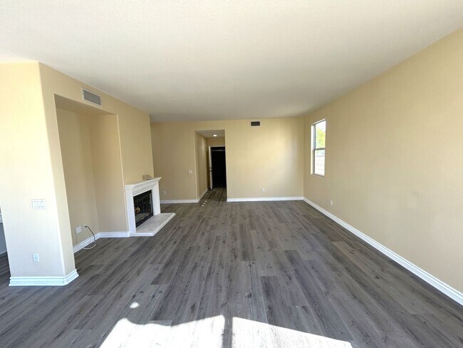 Building Photo - TORREY PINES DR CHINO HILLS 91709 (4 BED/ 2 BATH)