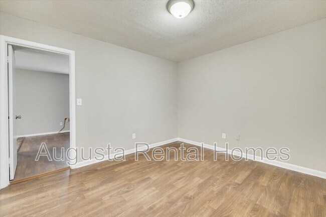 Building Photo - 329 Verdery Dr