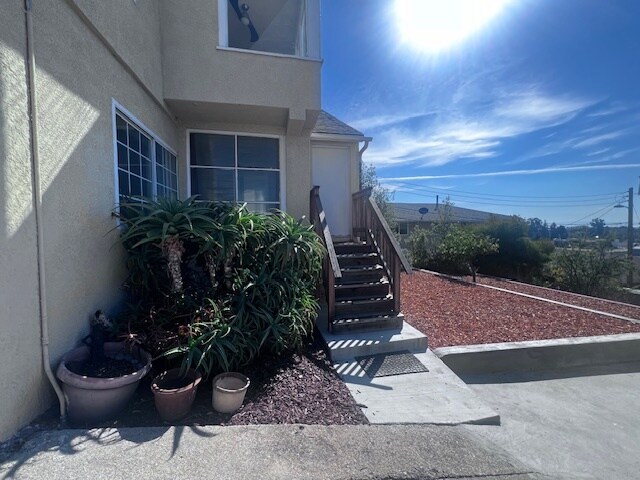 Building Photo - 8109 Ney Ave