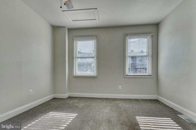 Building Photo - 3413 Noble St