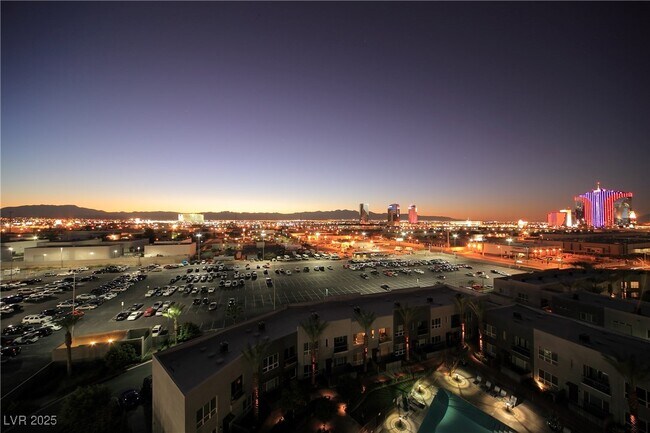Building Photo - 4575 Dean Martin Dr