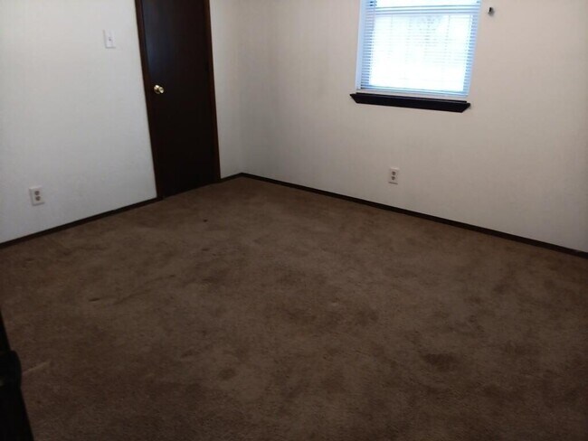 Building Photo - 2313 Raymac Rd SW