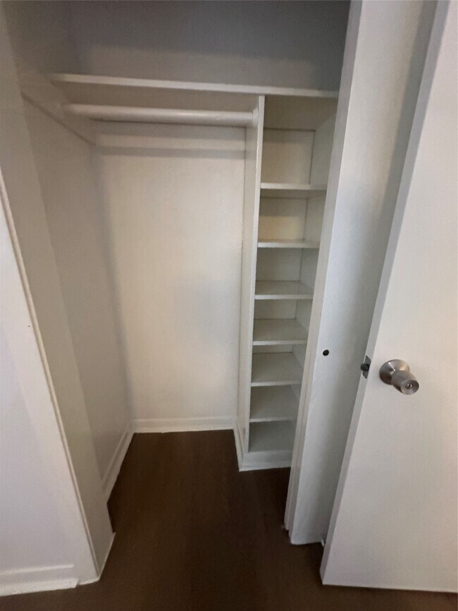 Building Photo - 3826 Botany Ln