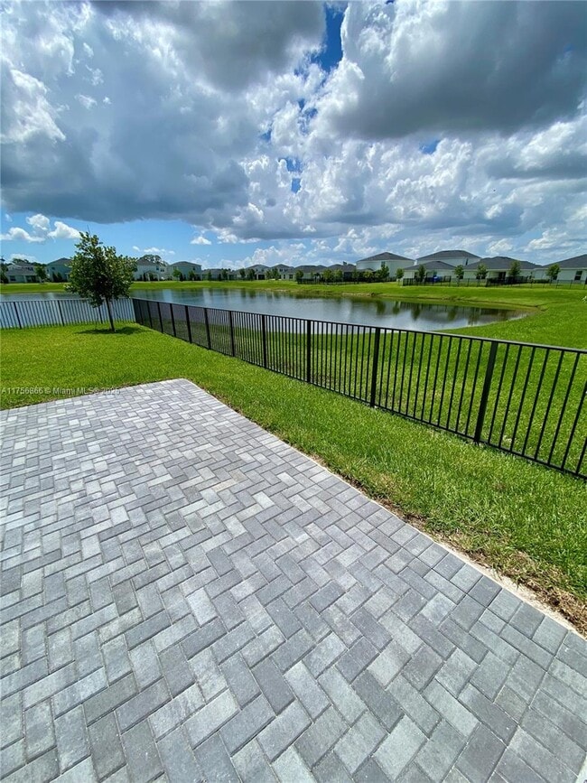 Building Photo - 5971 Pickering Dr