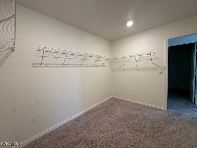 Building Photo - 6988 Sylmar Ave