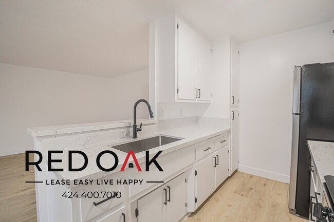 Building Photo - 2244 S Western Ave