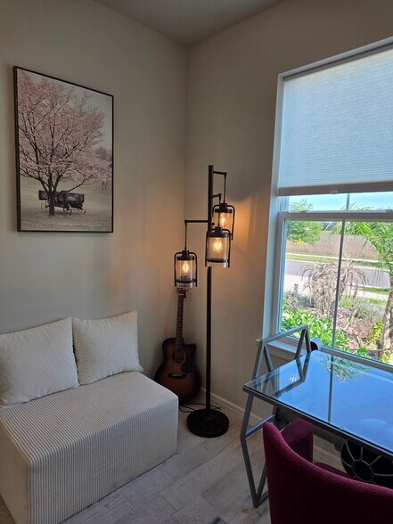 Building Photo - 12963 Brookside Moss Dr