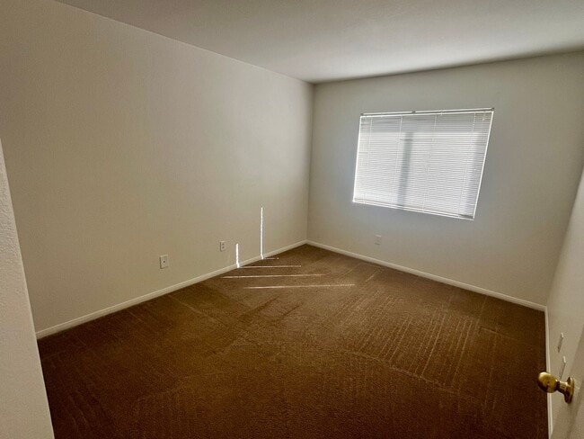 Building Photo - Aviara 4 BD, 3BA in gated community