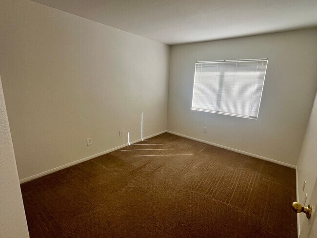 Building Photo - patt1460 Sapphire