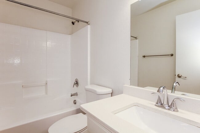 Building Photo - 2322 S 65th Dr