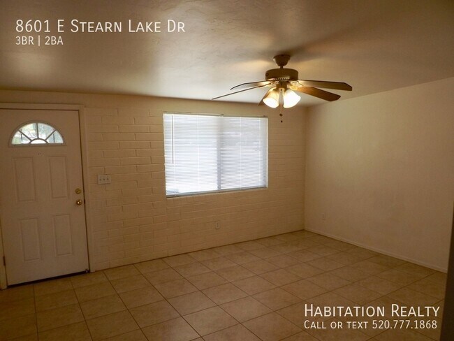 Building Photo - 8601 E Stearn Lake Dr
