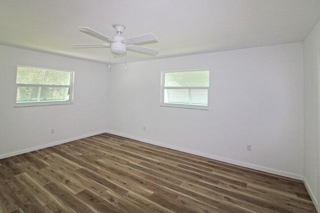 Building Photo - Venice East Annual Home for Rent