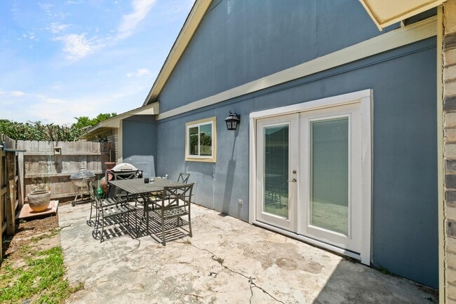 Building Photo - 20039 Moonflower Ln