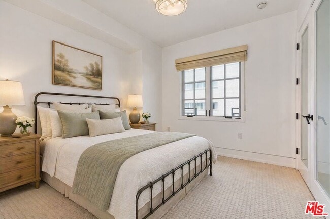 Building Photo - 225 S Hamilton Dr