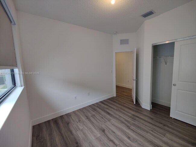Building Photo - 5699 Argento Dr