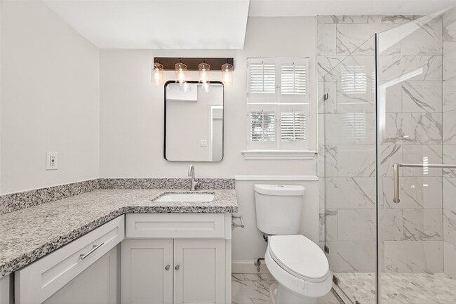 Building Photo - 10602 Longmont Dr