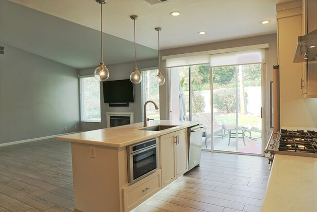 Building Photo - 238 Strada Fortuna