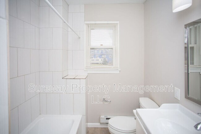 Building Photo - 37 Claypoole Ave