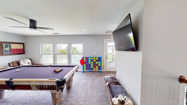 Building Photo - 430 Peninsula Dr