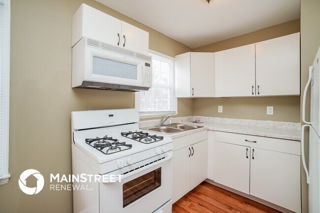 Building Photo - 2231 Dartmouth Ave