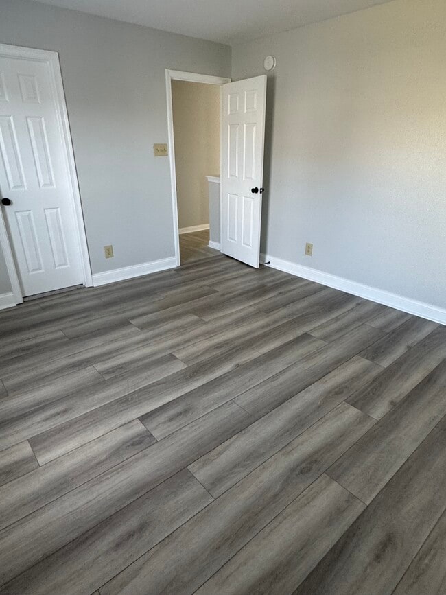 Building Photo - 10226 Crooked Stick Dr
