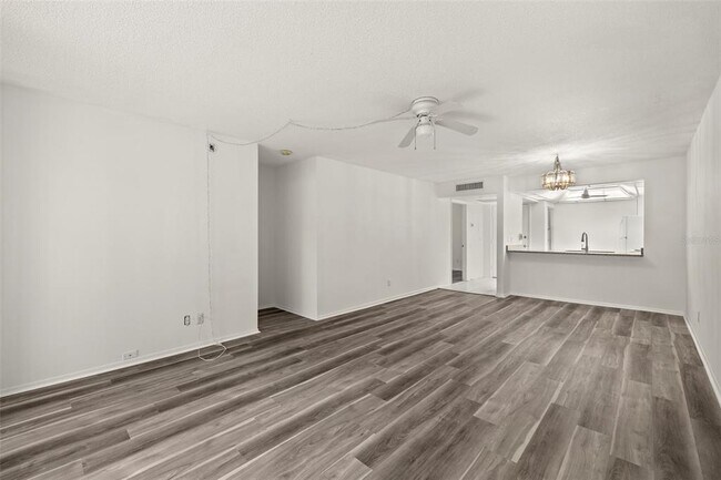 Building Photo - 14130 Rosemary Ln