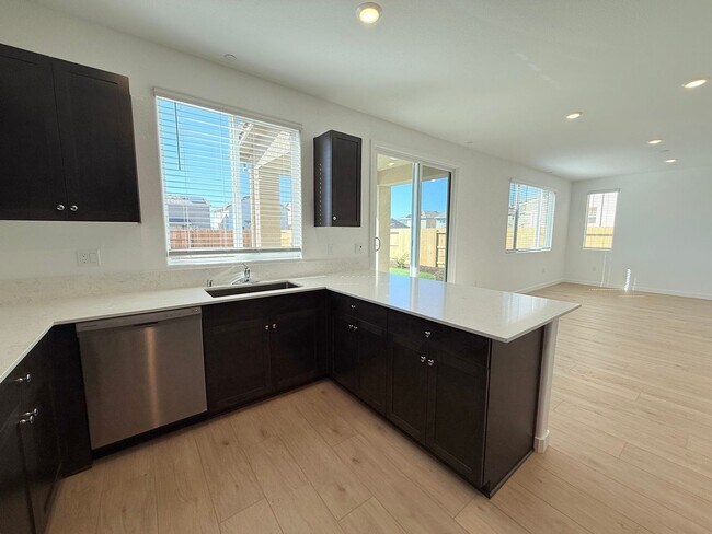 Building Photo - 10370 Bayson Wy