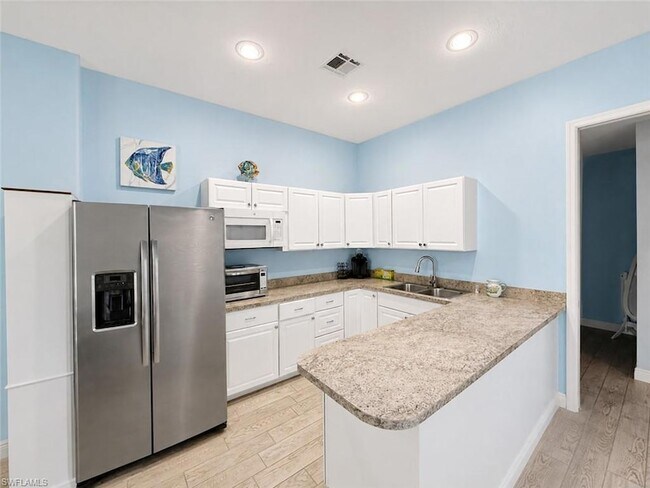 Building Photo - 10919 Parnu St