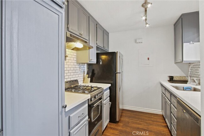 Building Photo - 18 Via Terrano