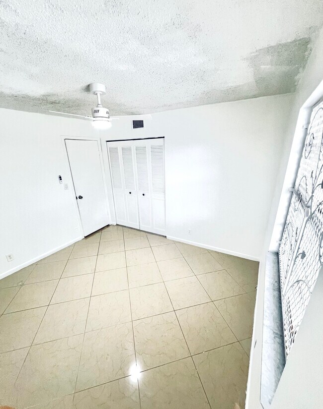 Building Photo - 7610 Stirling Rd