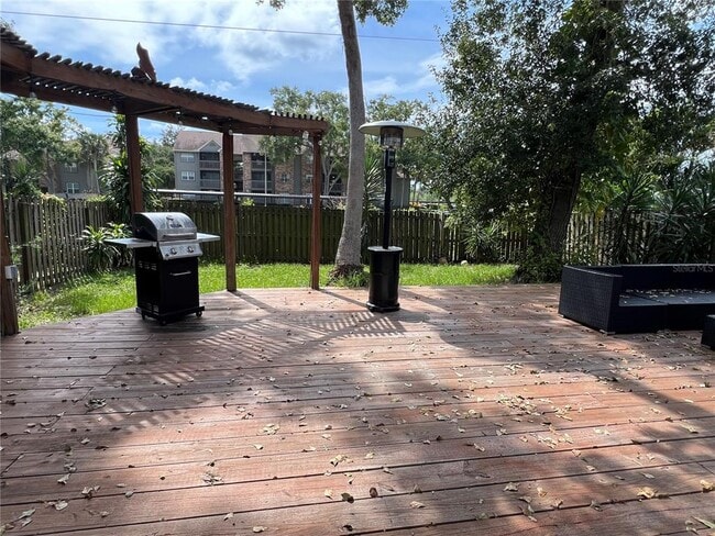 Building Photo - 3090 Pepperwood Ln W