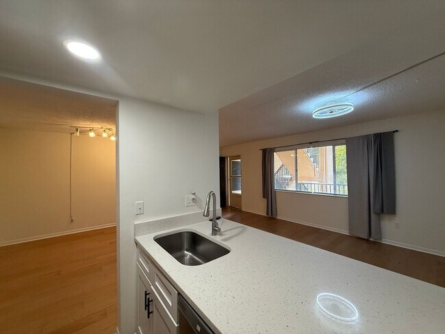 Building Photo - Great Largo 2/1 condo 55+ community