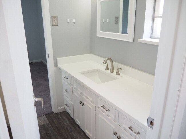 Building Photo - 3 Bed - 2 Bath in Denton