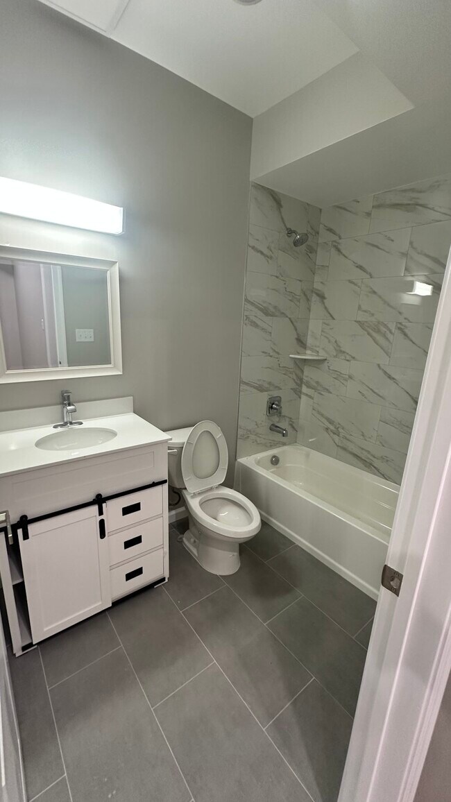 Building Photo - 275-277-277 16th Ave