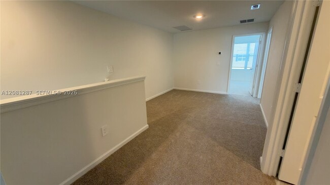 Building Photo - 568 Salisbury Cir